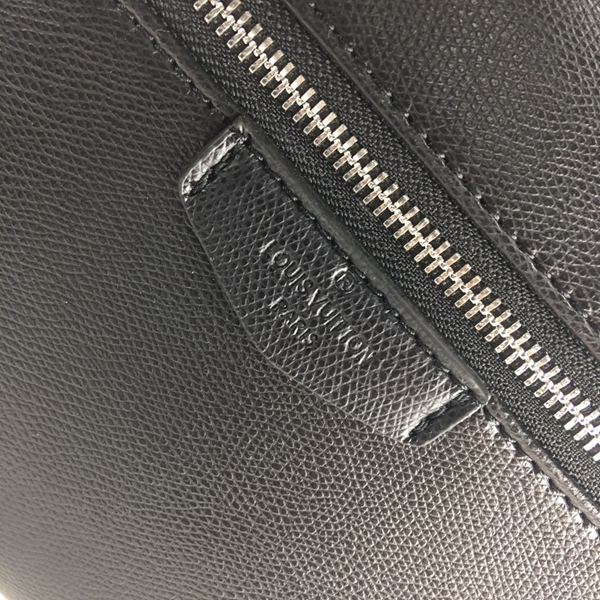 ルイヴィトンバッグ着用イメージ